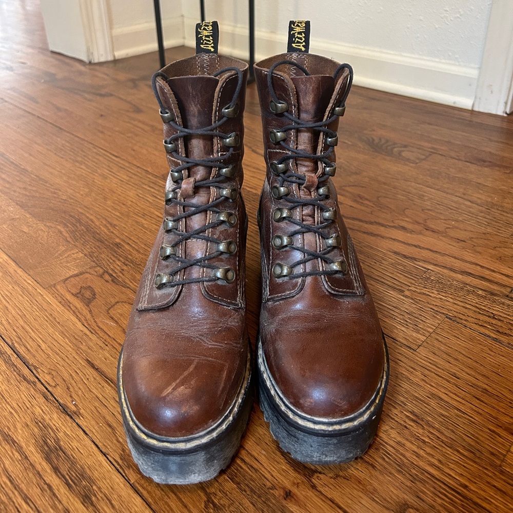 doc martens brown platform leona leather boots size 8